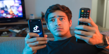 O Fim da Atenção: Como o TikTok está reprogramando seu cérebro